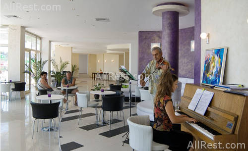 Romance Hotel 18